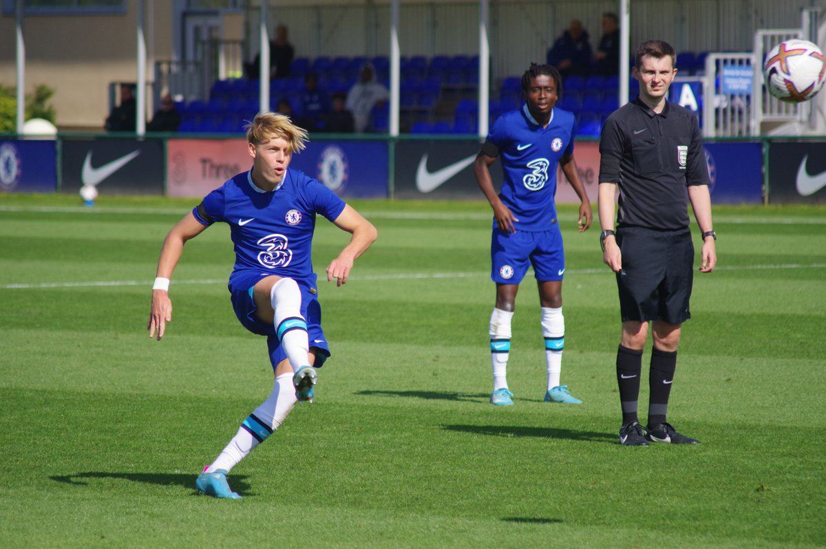 fleetphotos's tweet photo. @ChelseaFC U18 v @NorwichCityFC 170922 0-1 - #runham @chelseayouth @SurreyComet @premierleague https://t.co/sUoAWG32P7