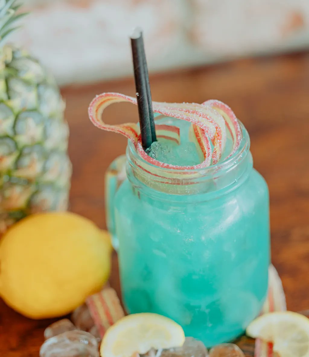 🍸🌈 The Rainbow Wizz Fizz! 🌈🍸

Perfect for cooling you down and getting the party started! 

Come down and see what over sweet shop cocktails we have to offer !