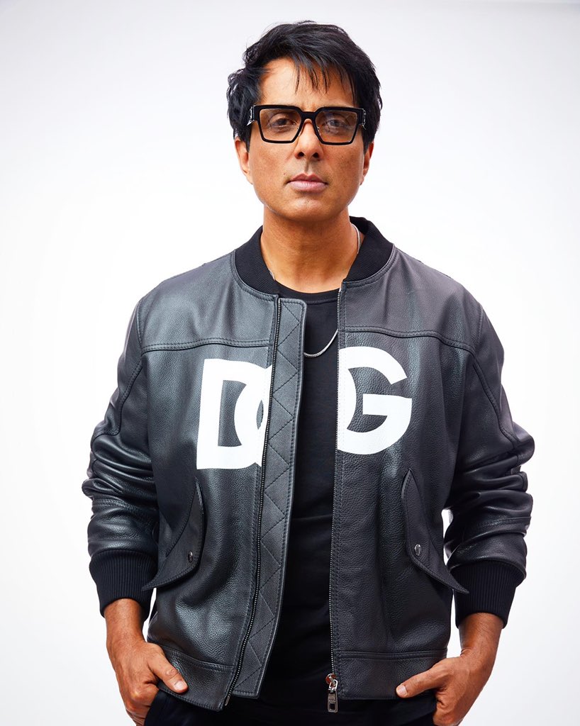 SonuSood's tweet photo. Fashion Fades 
Only Style Remains The Same😎 https://t.co/ikGFzCk6VY
