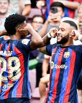 Footylight_'s tweet photo. Memphis Depay scores his first goal of the season
#BarçaElche #FCBECF https://t.co/rHg6a4H4vv