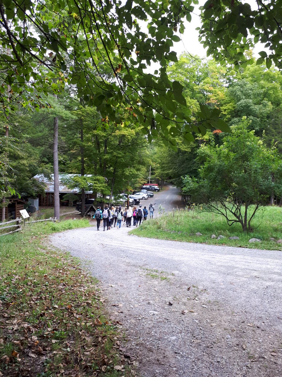 RookeAC's tweet photo. A beautiful day of collecting ecological data @QUBioStation with #BIOL300: inverts, birds, fish, and canoes! https://t.co/NhkTQr08Zt