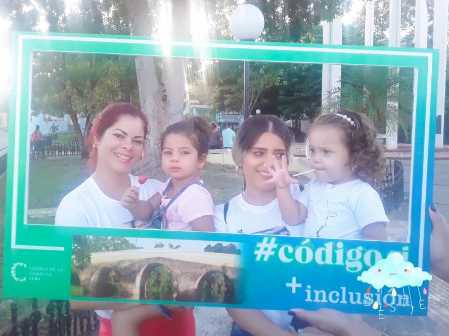 <a href="/DeivyPrezMartn1/">Deivy Pérez Martín</a> <a href="/ujcssp/">UJC Sancti Spíritus</a> <a href="/UJCdeCuba/">UJC de Cuba</a> <a href="/PartidoPCC/">Partido Comunista de Cuba</a> <a href="/ObraDe/">LaObraDeLaRevoluciónSS</a> <a href="/SanctiSpiritus1/">Gobierno Provincial #SanctiSpíritus</a> #SanctiSpíritus en pleno respaldo al #CodigoDeLasFamilias.