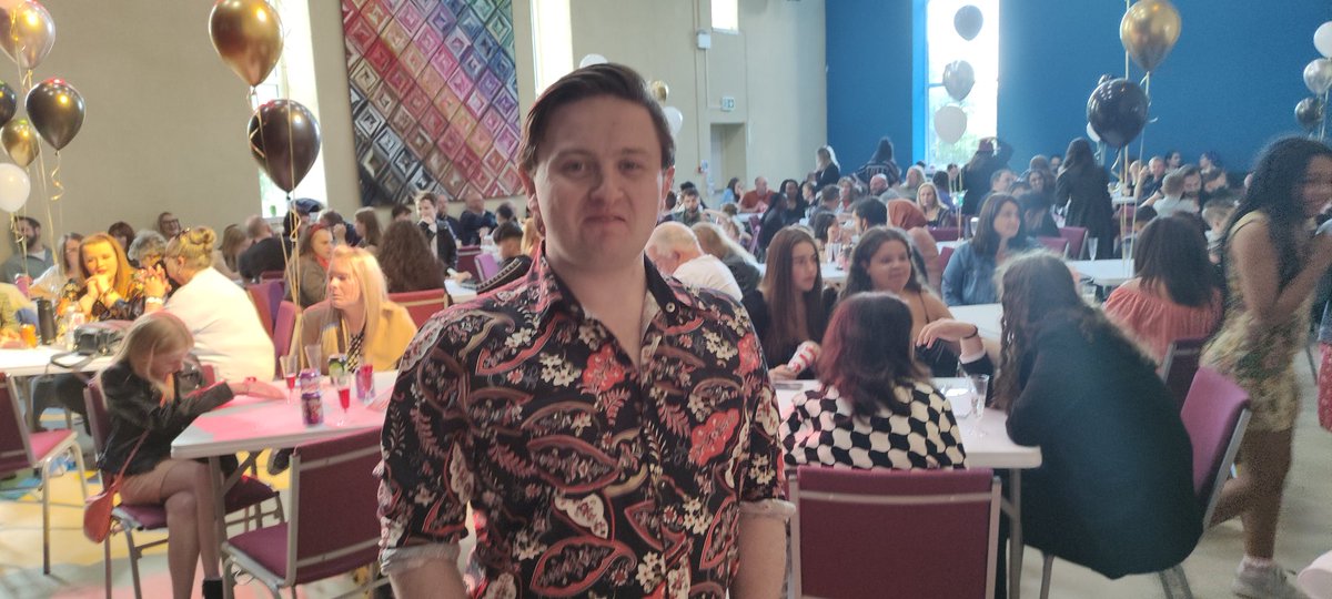 AnthonyAllen25's tweet photo. @Matthewagordon all set to hand out awards at Wild Things Performing Arts CIC. https://t.co/e3KoNwtqFv