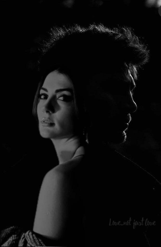 rosee_yu's tweet photo. "ne masallardaki cadılardan korktum, sensizlikten korktuğum kadar"💔
#AşkMantıkİntikam https://t.co/HjNLEAhtAo