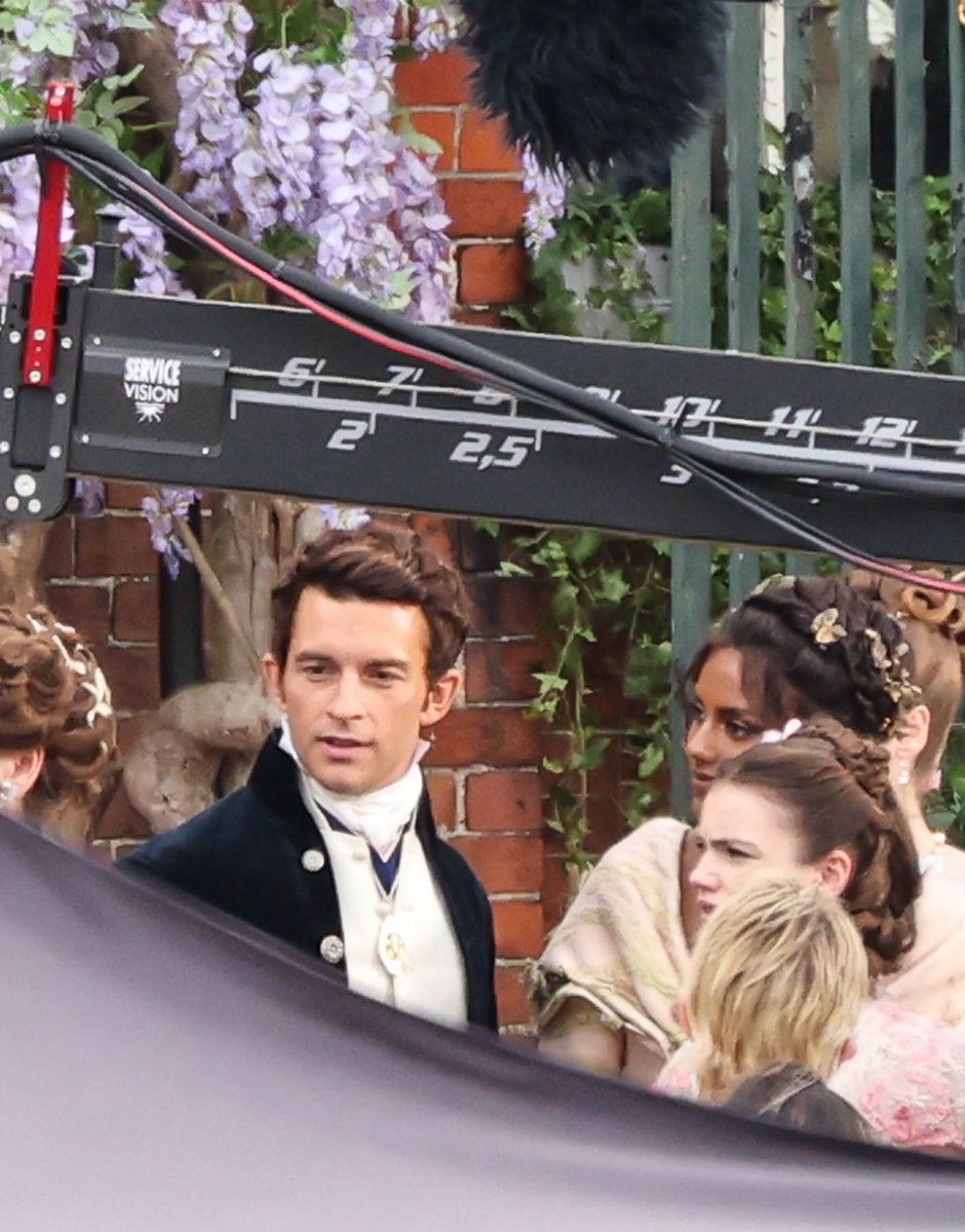 Happy birthday to this once Capital R Rake, always a Capital G Gentleman and the happiest, most contented and besotted husband in the Ton, Anthony Bridgerton! 💕
#Kanthony