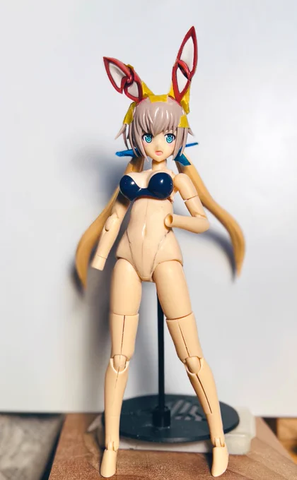 <バニースティ子製作記>胸部はメガミのトップスとラーニアの余剰胸の合体させたヤツに変更したらバニーらしくなったこのままだとトップスのボリュームが下半身に負けてる気がするからパテ盛りする方向で 