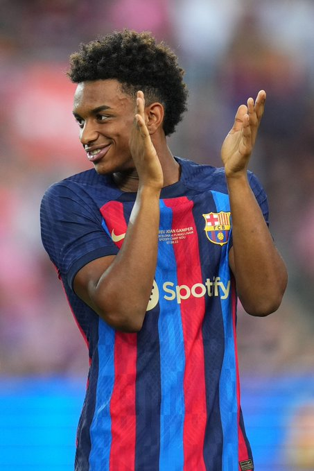 Footylight_'s tweet photo. 🅰️ 34': Assists Lewandowski
🅰️ 41': Assists Memphis
Alex Baldé has two first-half assists
#BarçaElche #FCBECF https://t.co/dXIxu3d3tf