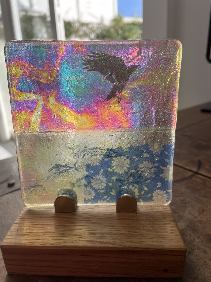jotalbotbowen's tweet photo. #DevonOpenStudios2022 going well @DevonArtistNet at my studio in #BudleighSaltertpn #Devon - the glass sculptures/ tiles/ pictures change according to the light in multiple ways. https://t.co/LkjirLbqF9