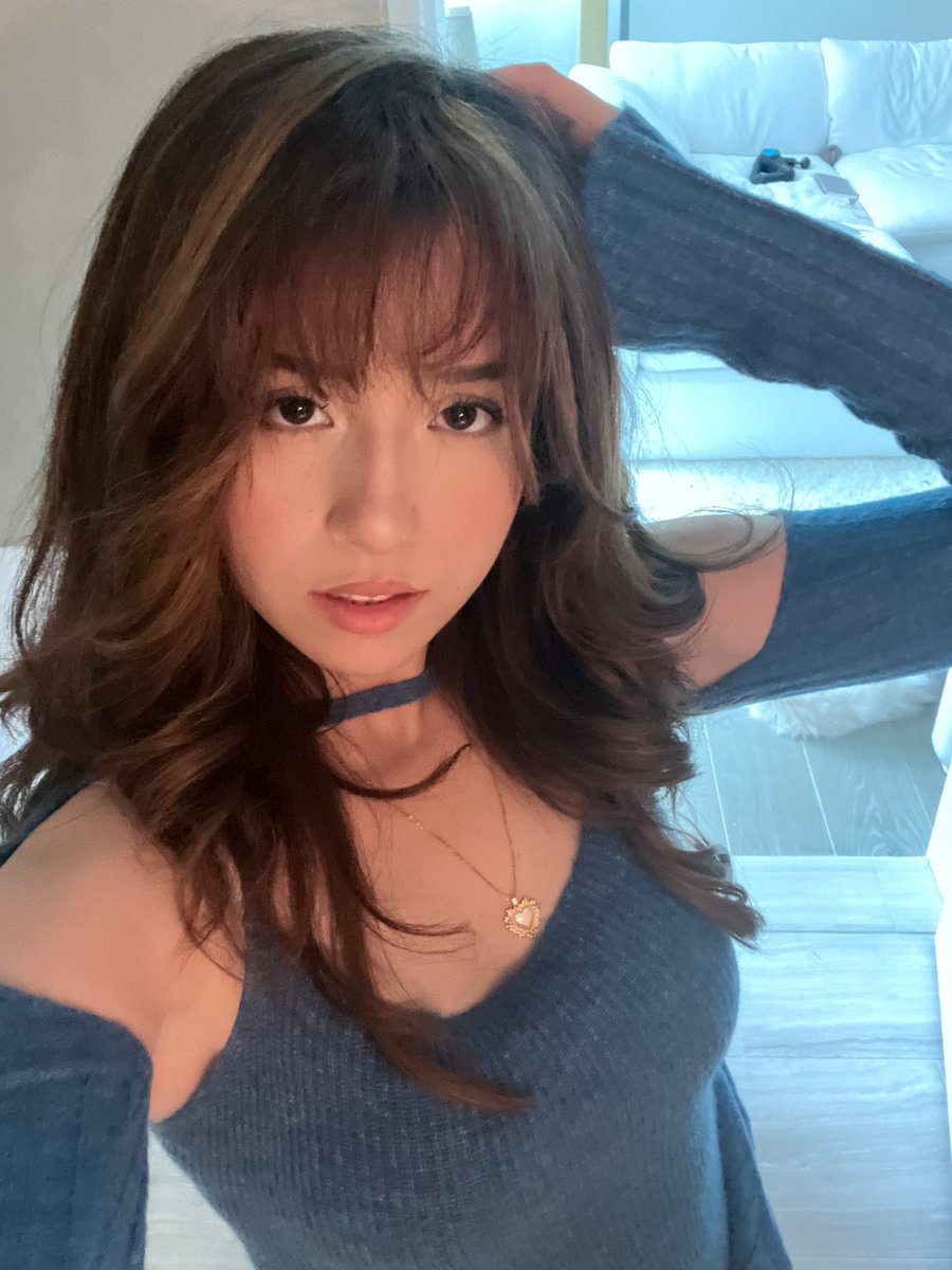 PokiFan110920's tweet photo. #Pokimane #Poki #PokimaneQueen #ImaneAnys #Feet #PokiQueen #PokiAss #Thicc #Queen #Sexy #PokimaneThicc #Ass #Boobs https://t.co/GVcDGhieDK