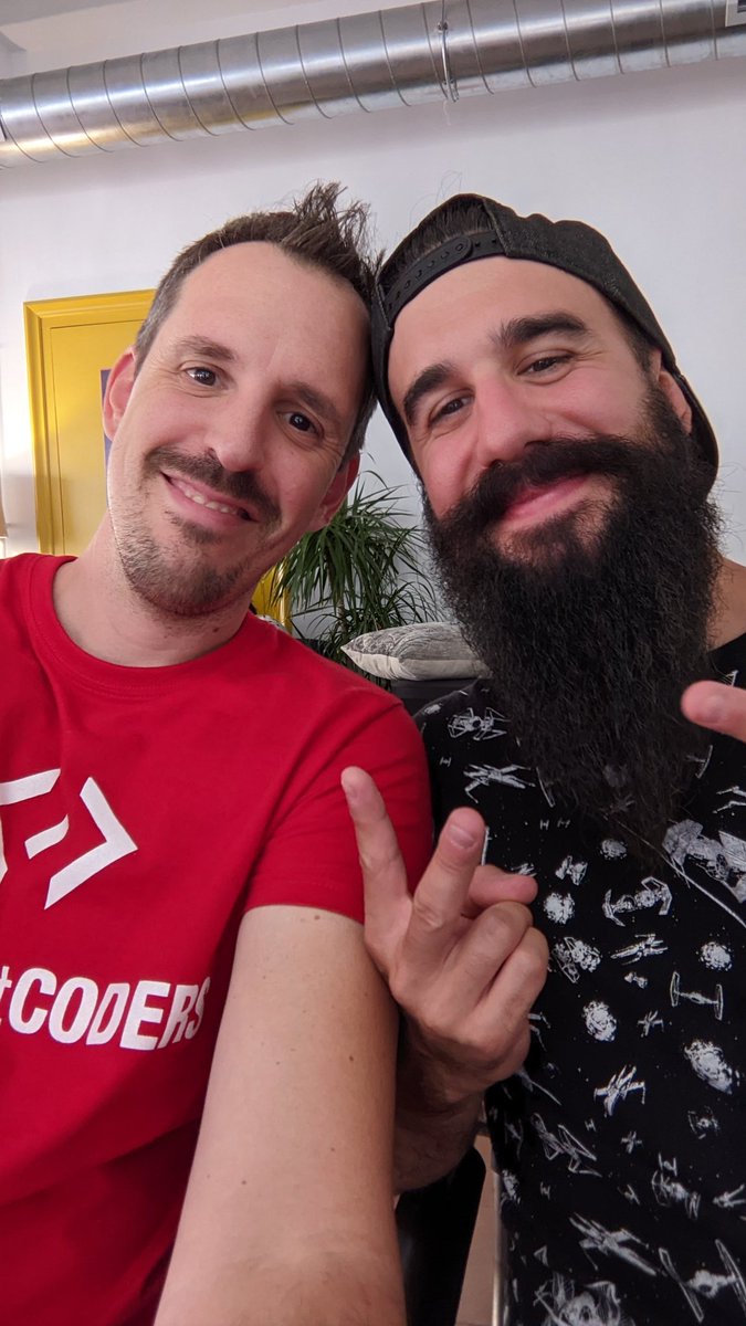 antonioleivag's tweet photo. Desvirtualizando a mucha gente 🔝 en el #OpenkudOS ! https://t.co/4xPX8r2ReX