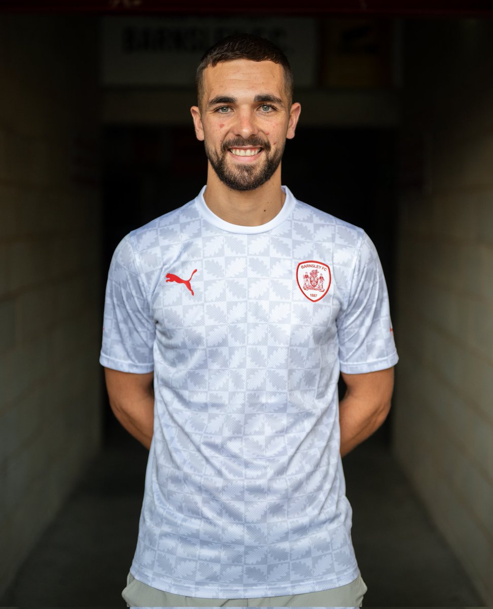 dbimages3's tweet photo. Third kit launch for @BarnsleyFC ๐๐ท
.
.
.
.
#barnsley #barnsleyfc #barnsleyfootballclub #kitrelease #bfc #oakwell #football #footballkit https://t.co/HUz14KSRS2