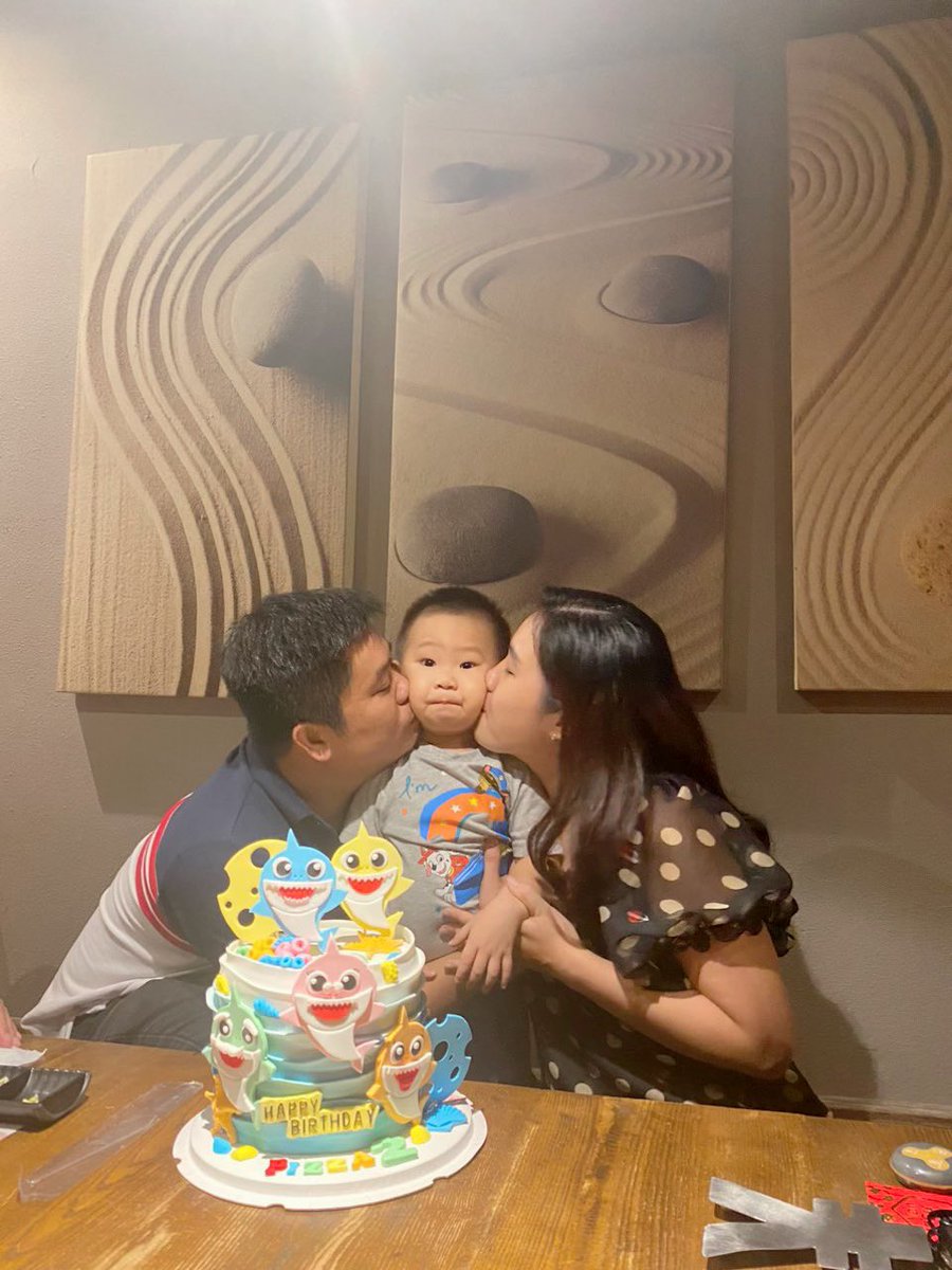 blue_planet's tweet photo. HAPPY BIRTHDAY PIZZA ❤️
Mừng con trai mami tròn 2 tuổi 🎉Con đã mang đến nhiều niềm vui, niềm hạnh phúc &amp; nhiều trải nghiệm cho cả nhà.Cảm ơn con vì đã chọn ba mẹ.Con chỉ cần mạnh khoẻ và an yên, mọi thứ ba mẹ sẽ lo hết😘Yêu thương Thượng Đức của mami❤️ https://t.co/6DJxPQn0sC