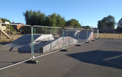 ReephamLife's tweet photo. A group of youths have been caught on camera causing criminal damage at the recreation ground in #Reepham #Norfolk https://t.co/xwl3mwWhV0 https://t.co/YDq4Nik4VZ