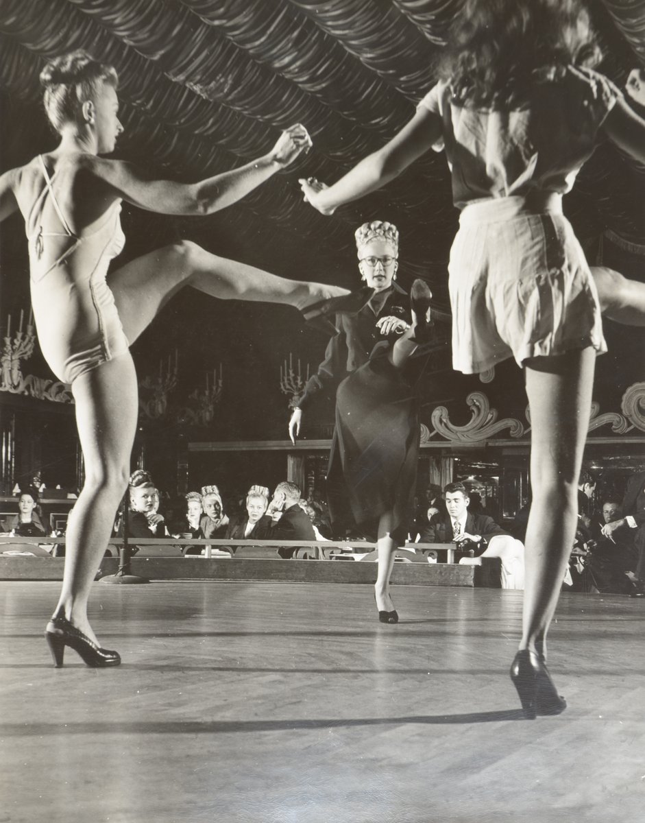 SDMA's tweet photo. It’s National Dance Day! Whether it’s your inner chorus girl, the Charleston, flamenco, or an elegant Japanese fan dance, be sure to bust out some dances moves today! Get inspiration from art in the #SDMACollection!

#SanDiegoMuseumofArt #SDMAYourWay #NationalDanceDay #BustaMove https://t.co/kB12qIbvOZ