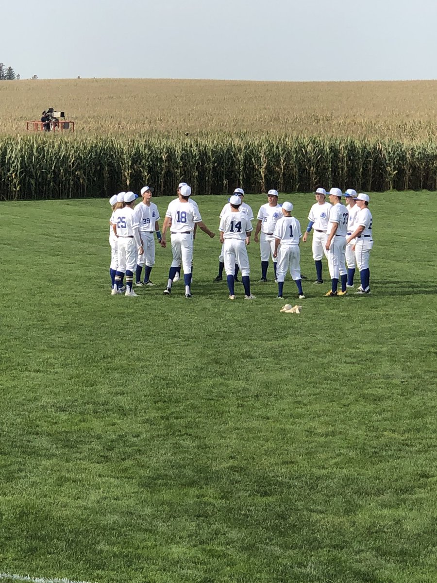 kris13's tweet photo. Last night was an amazing night for @CliffBaseball! https://t.co/AM2sxUFHdW