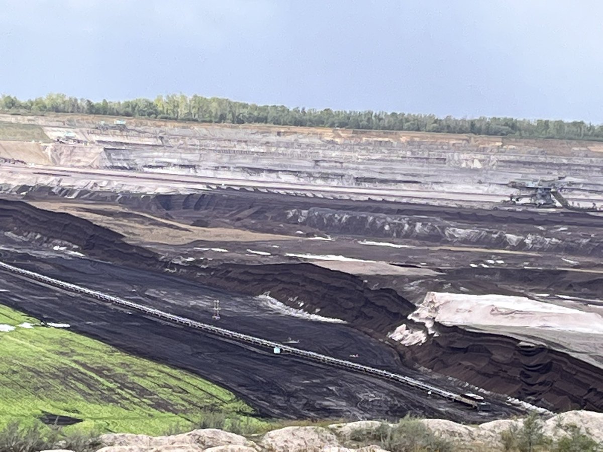 regstud's tweet photo. It’s been a packed day for the #CEE22 post-conference excursion on regional economies in and around #Zeitz, visiting lignite mining sites, a former pasta factory now providing space for artists and virtual reality facilities and finally the #Südzucker sugar (beet) factory. https://t.co/fkpQA15lcV