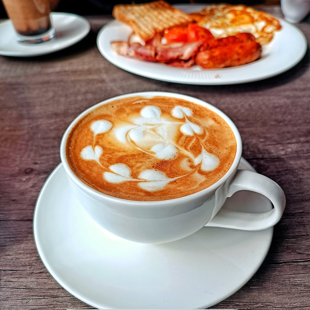 H.A.L.T!!!

Means stop, right? In mental health these stand for Hungry, Angry, Lonely, Tired. Have you ever thought something was wrong till you ate, took a breather, spent time with loved ones or just took a rest/nap?

#suicidepreventionmonth