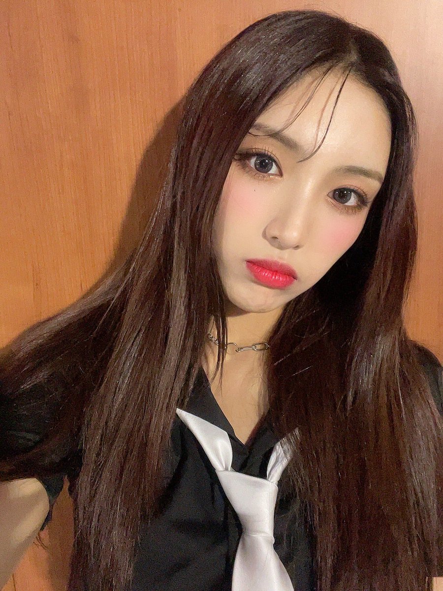 picsofchowon tweet picture