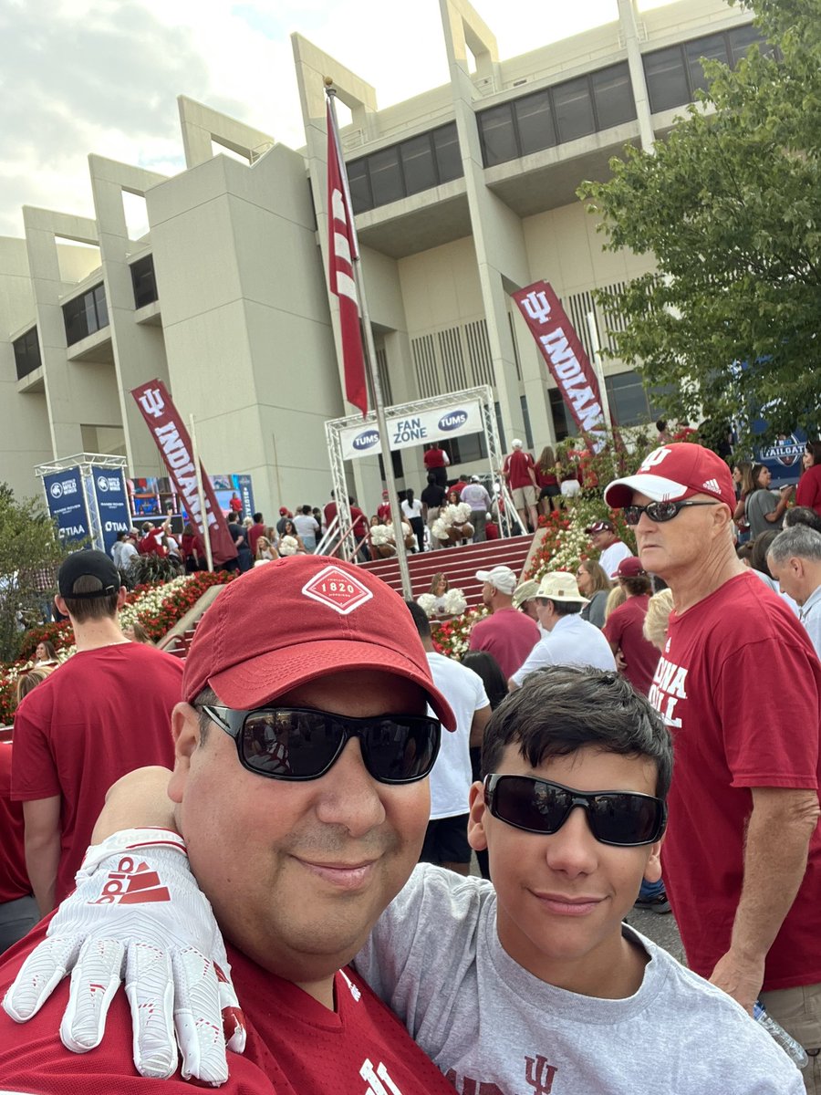 flo1372014's tweet photo. Let’s Go Hooooooosiers!!! #iufb #big10 #IUB https://t.co/PGruWjip74