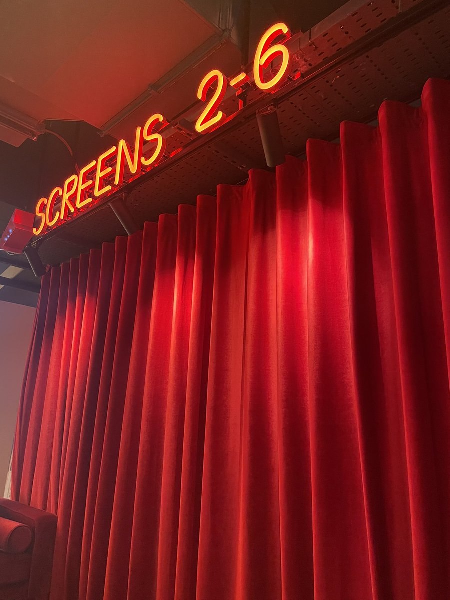 Sykovampyr's tweet photo. @ThatKevinSmith so excited to see Clerks 3 https://t.co/EHxwVYJ1vE