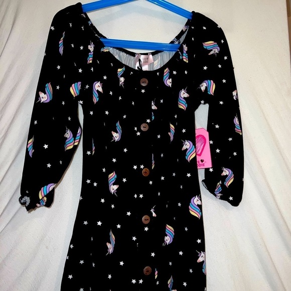 thriftinnovator's tweet photo. So good I had to share! Check out all the items I'm loving on @Poshmarkapp #poshmark #fashion #style #shopmycloset #currentelliott #nordstrom #vans: https://t.co/0Ju5cCSO7I https://t.co/zcHdAiWOrP