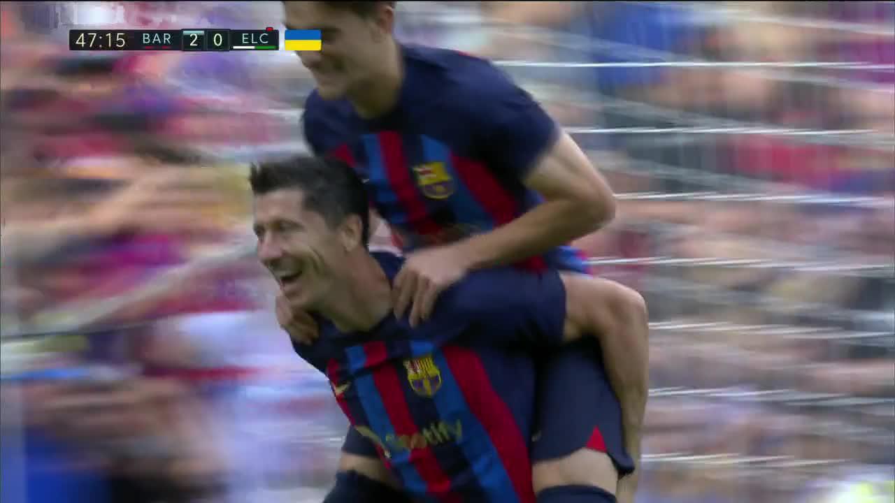 Lewandowski gets his second goal of the match 🎯”