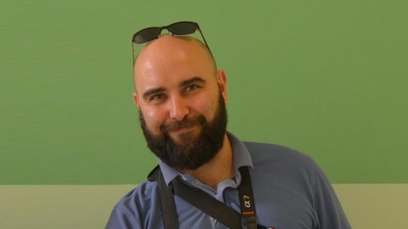 MemoriaHis's tweet photo. El periodista Pablo González y su ilegal detención. Bajo la pasividad del gobierno de España y Europa. Denuncian la vulneración de DDHH. Su familia pide que sigamos difundiendo. https://t.co/m4uRFYiptV