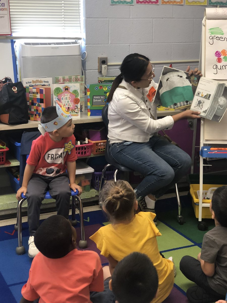 ccostello0726's tweet photo. Happy Birthday to this Kinder cutie! We loved our first birthday reader of the year and appreciated her book donation. 🎂 @definocentral @ccostello0726 @DCES_Principal @vpkaye @MTPSNJ https://t.co/m8gofTeJ4p