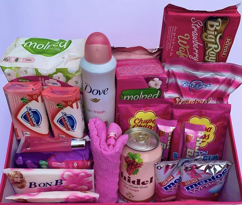 _ameeyraah's tweet photo. Looking for a way to make your girl feel love and special while on her period🥰

You're at the right place 
Periods are sensitive moments for ladies and definitely deserve all the love and affection of the world at times like that🥰

RT my business pls🙏🏼 https://t.co/3zSHUukIsi