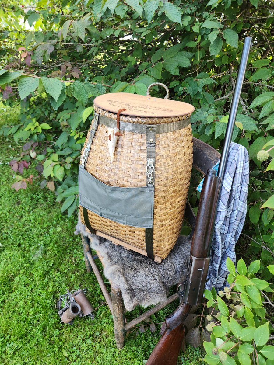 WVBasketcase's tweet photo. This one's ready for the line #hunting #handmade #appalachian https://t.co/Pn0DYVXb60