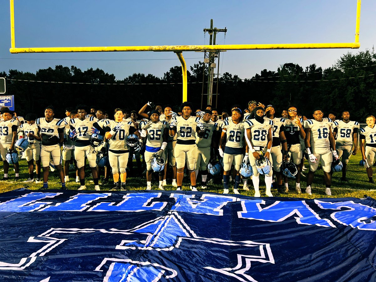 TheLandCheer's tweet photo. Ready!!! 
@RidgelandFB https://t.co/gaVVwRyZxN