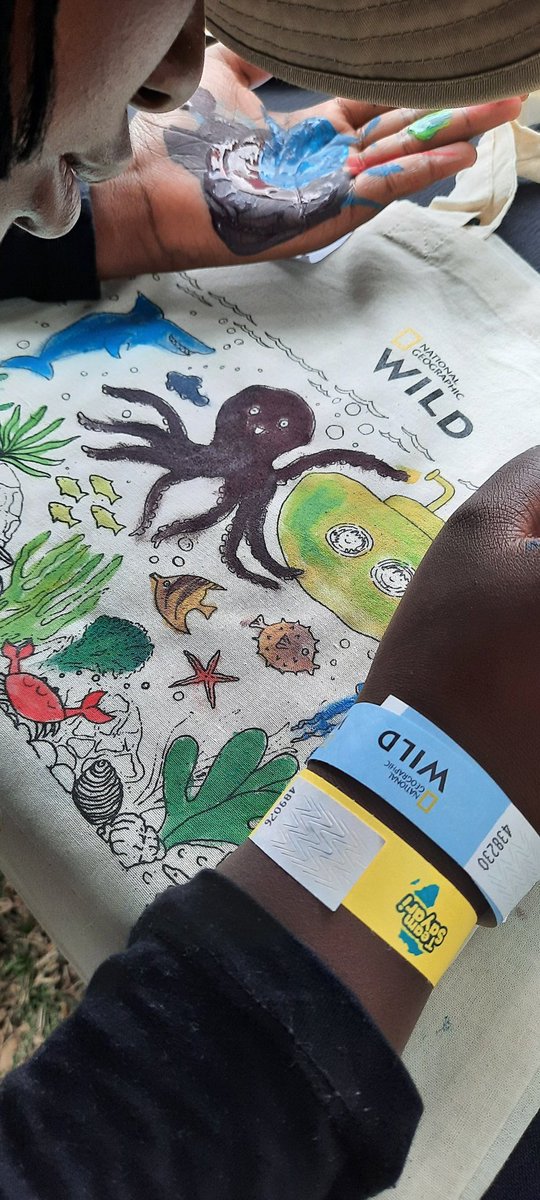 kavilamatu's tweet photo. Busy day @natgeoafrica @wildlifedirect https://t.co/UxGs5kiaaG
