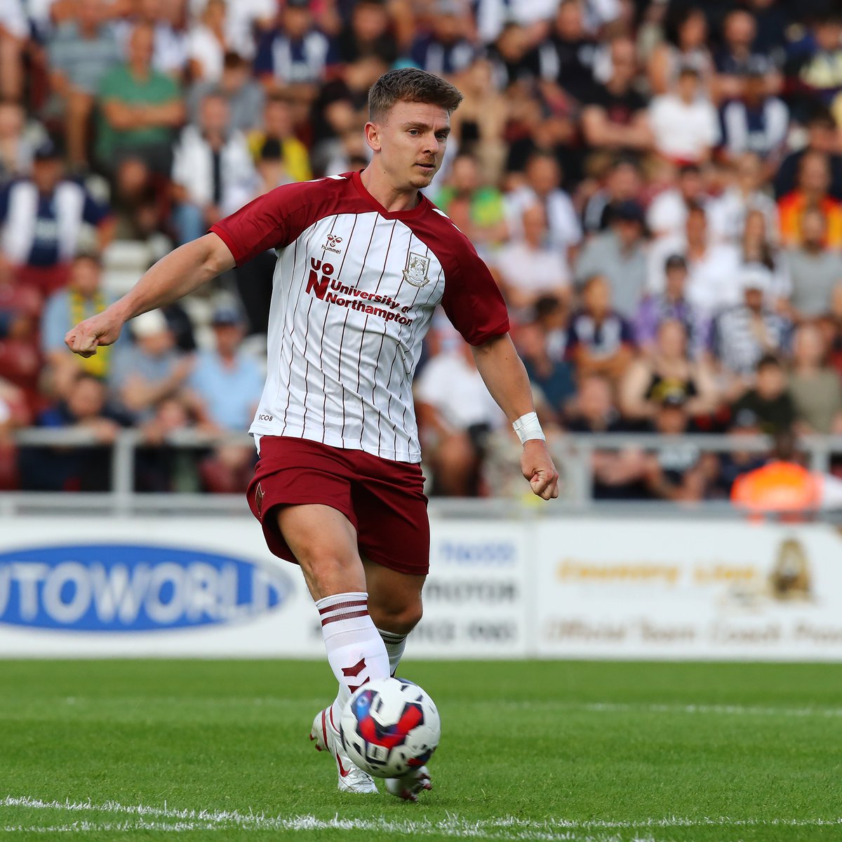 bet365 on Twitter "Sam Hoskins has scored 10 goals in nine games for