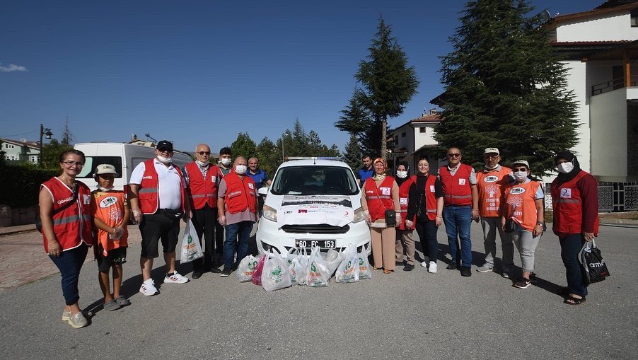 #BaşkaGezegenYok sloganı ile bugün;🌱
'Dünya Temizlik Günü'nde ♻️🌍🌿Tüm gönüllülerimiz ile İlçemiz Muhsin Yazıcıoğlu  parkı ve çevresinde çevre temizliği yaparak bizde buradayız dedik.
#dünyatemizlikgünü 
#kızılay #kızılaykadınları 
@Kizilay
@KizilayKadin @drkerem @semraaydin06