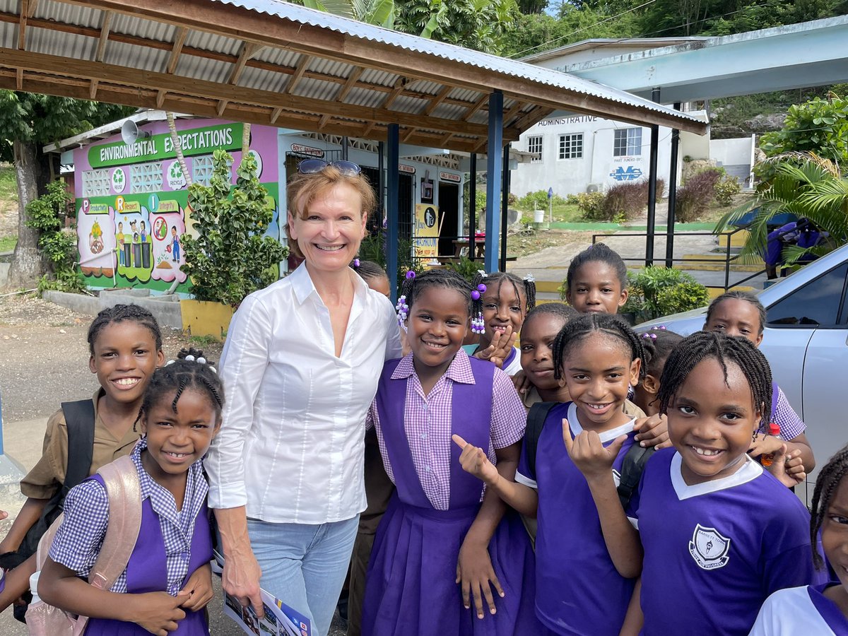 Liliabur's tweet photo. Seeing the happy faces of children in the Barrett Town community in #Jamaica made my day yesterday. Significant improvements in safety, access to services and training with the help of a #WorldBank project implemented by #JAIFJA https://t.co/gLM0mQkpSz