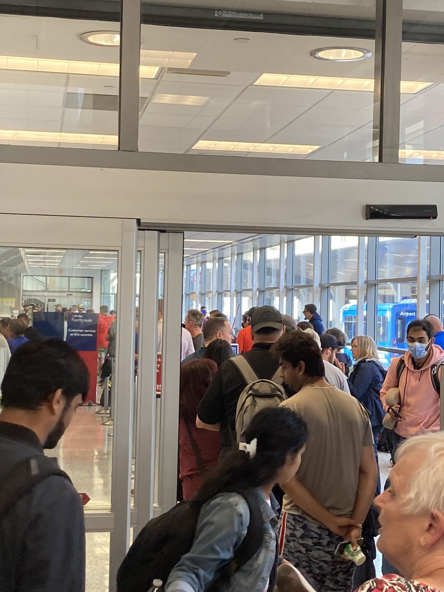BorisGriski's tweet photo. @Budget y’all gonna hire more people to work the counter at Buffalo Niagara Intl? Or are y’all gonna hire airport security to direct traffic when this line inevitably ends out in the street? Literally been in line longer than the flight from Jacksonville Fl to Buffalo NY. Comeon! https://t.co/xBZkufPLnO
