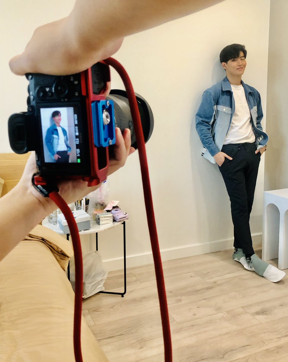 isfewz's tweet photo. หล่อสุดๆๆ💙💙💙 #WedYLIVExOhmFluke https://t.co/AMACKT6HXH