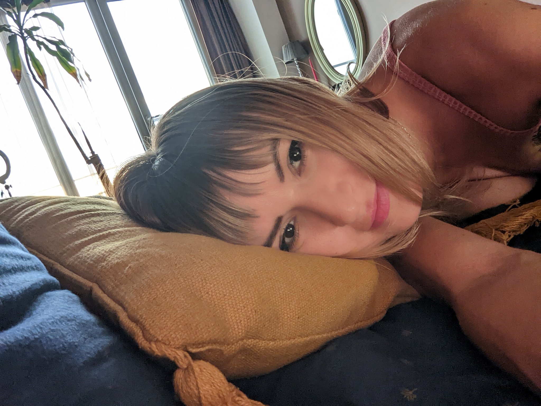 Hello! What are u doing this weekend? 🥰 https://t.co/cZTQKBh2as