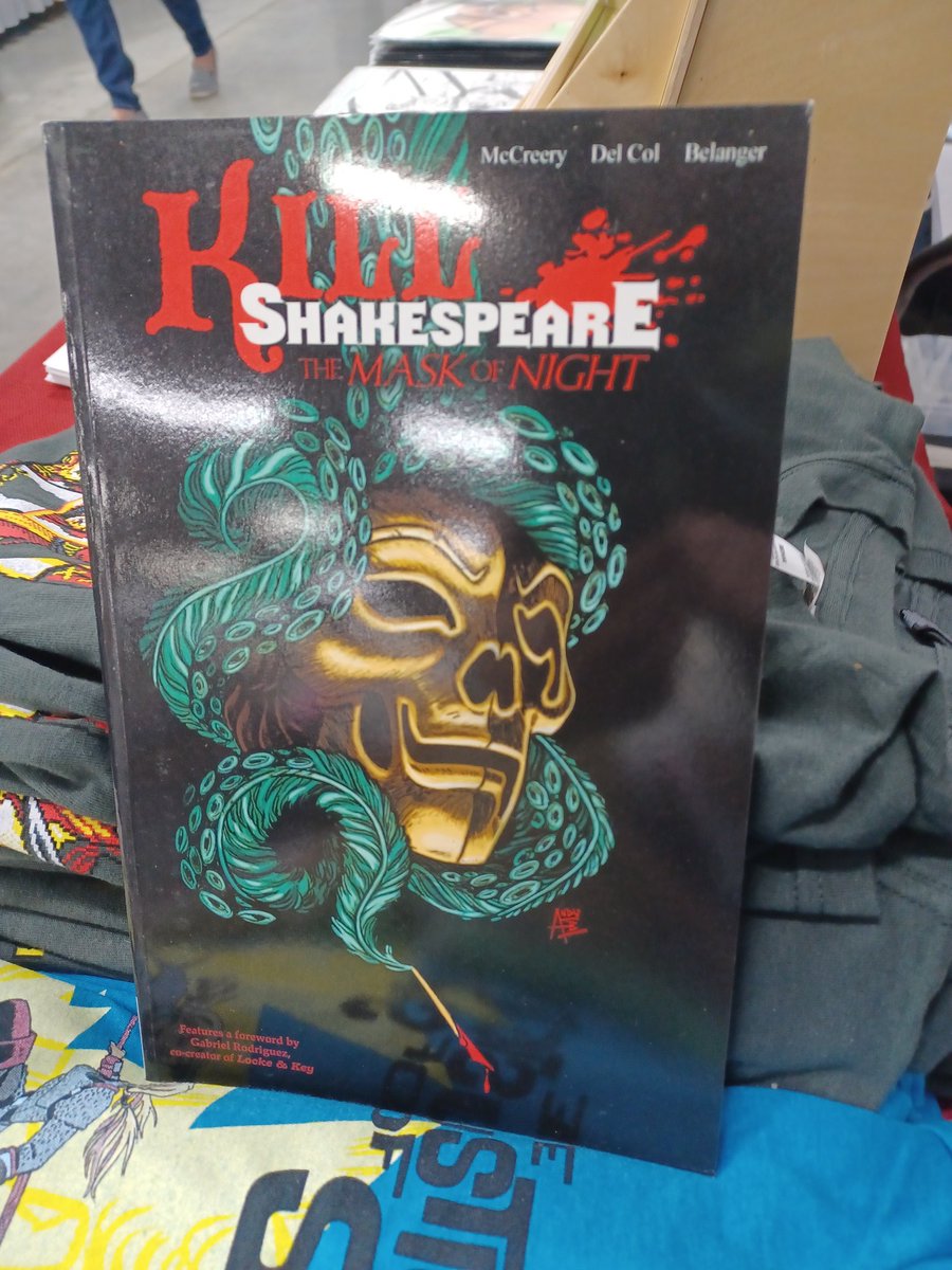 The last, lonely copy of Kill Shakespeare @EdmontonExpo - swing by P11 and put it out of its misery. - C