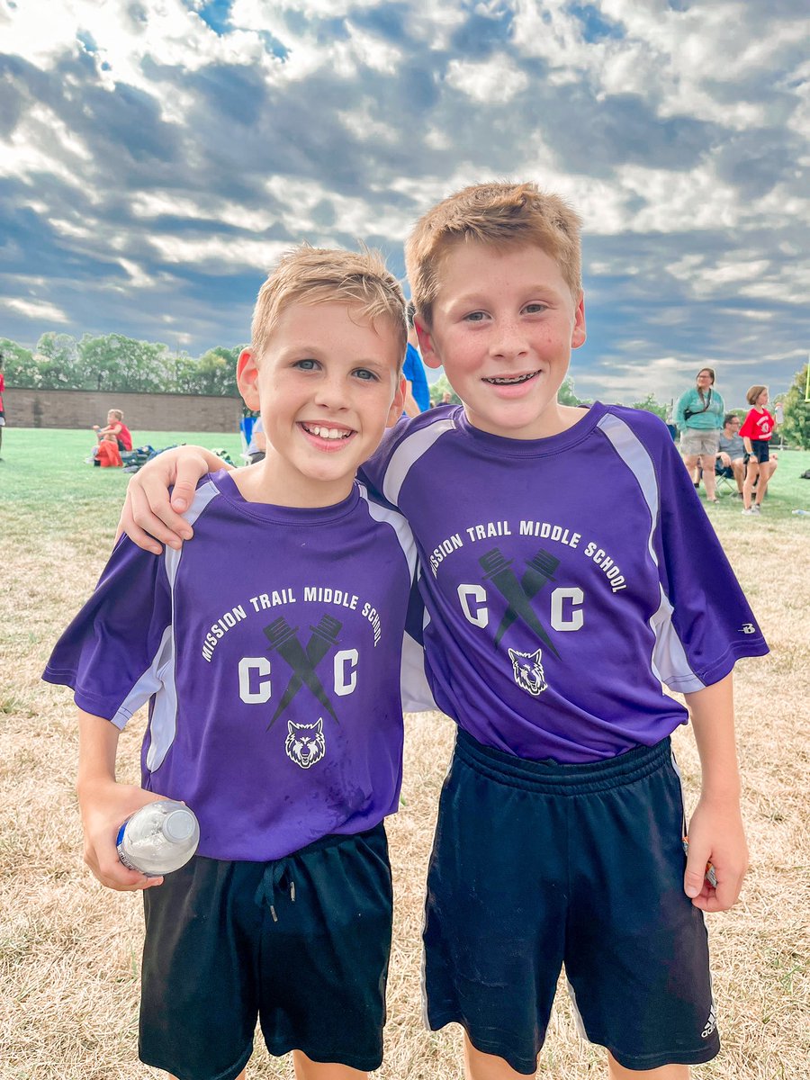MsLister512's tweet photo. Cousin crew!  We love @MT_Timberwolves and the teachers that give their time to make this happen!! #crosscountry https://t.co/z5mpdhEeBG