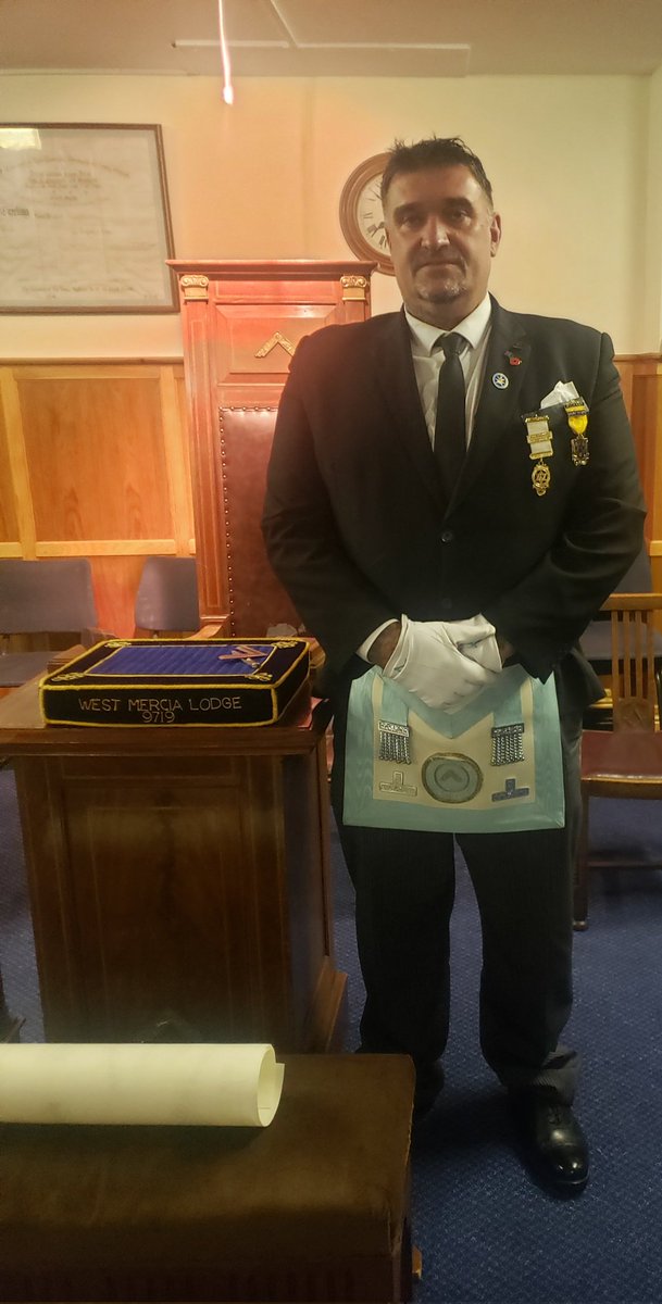 dean1664's tweet photo. West Mercia Lodge installation, another good night #Idsalllodge #4 https://t.co/IihB0UU4kp