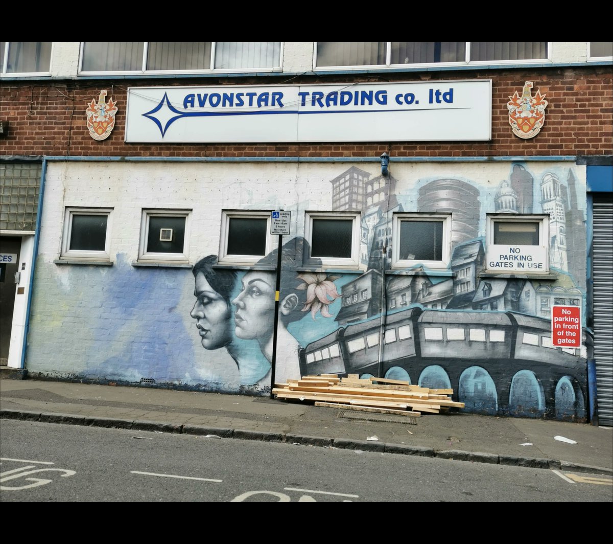 brumstreetart's tweet photo. brum.streetart Location: Digbeth - Birmingham UKβ
.
.
.
.
#streetart #birmingham #birminghamstreetart #BSA #graffiti #graffitiart #UK #urbangraffiti #graffitiworld #art #loopcolours #graff #instagraffiti #sprayart #spraypaint #urbanart #throwup #urbex #spraydaily #throwie https://t.co/LGkBKIMOYo