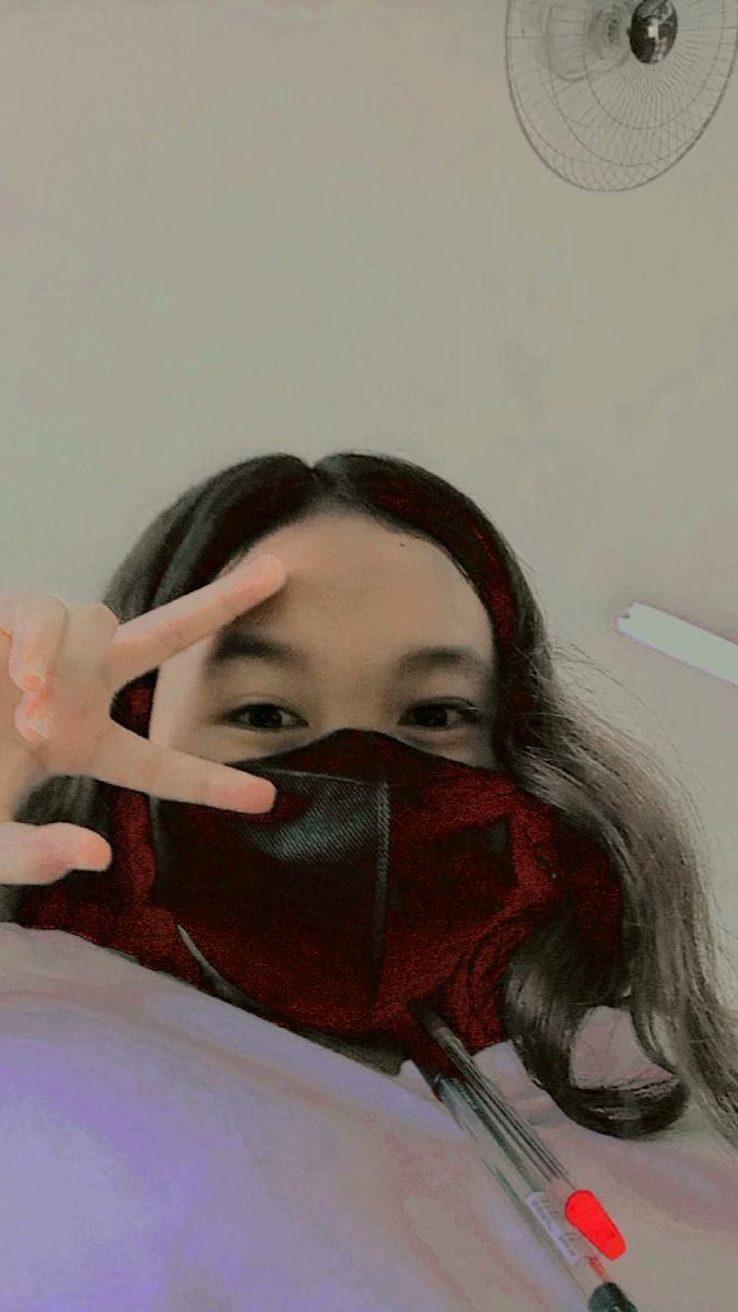 Aidumphshs's tweet photo. Api 21st monthsarry roses!!❤️‍🔥 #rocelfieday @mynameisroce https://t.co/vhErM5v7JQ