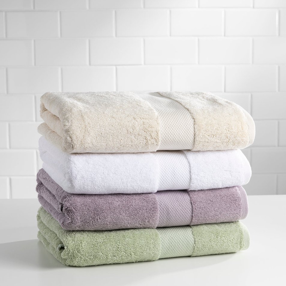 SobelatHome's tweet photo. Last Week of Summer Clearance Sale!⁠ ⛱⁠  ⁠NEW MARKDOWNS up to 75% OFF 
⁠⁠⁠⁠
#pillowlove #bedcollection #starwars #disneyresorts #75%off #pool #sale #clearancesale⁠ https://t.co/NiSR0remQB