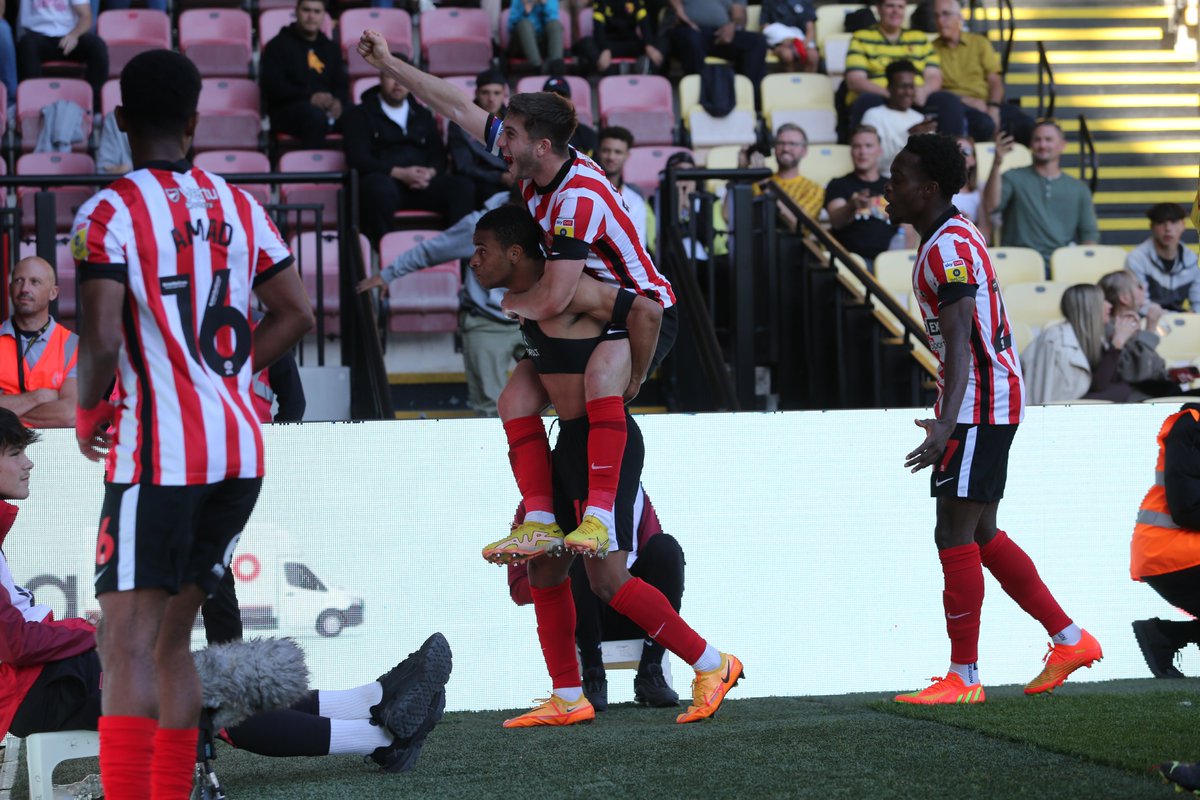 SunderlandAFC's tweet photo. The definition of absolute scenes. 

😍 @Jewisonoficial9 

#SAFC https://t.co/yLdSdbiDCv