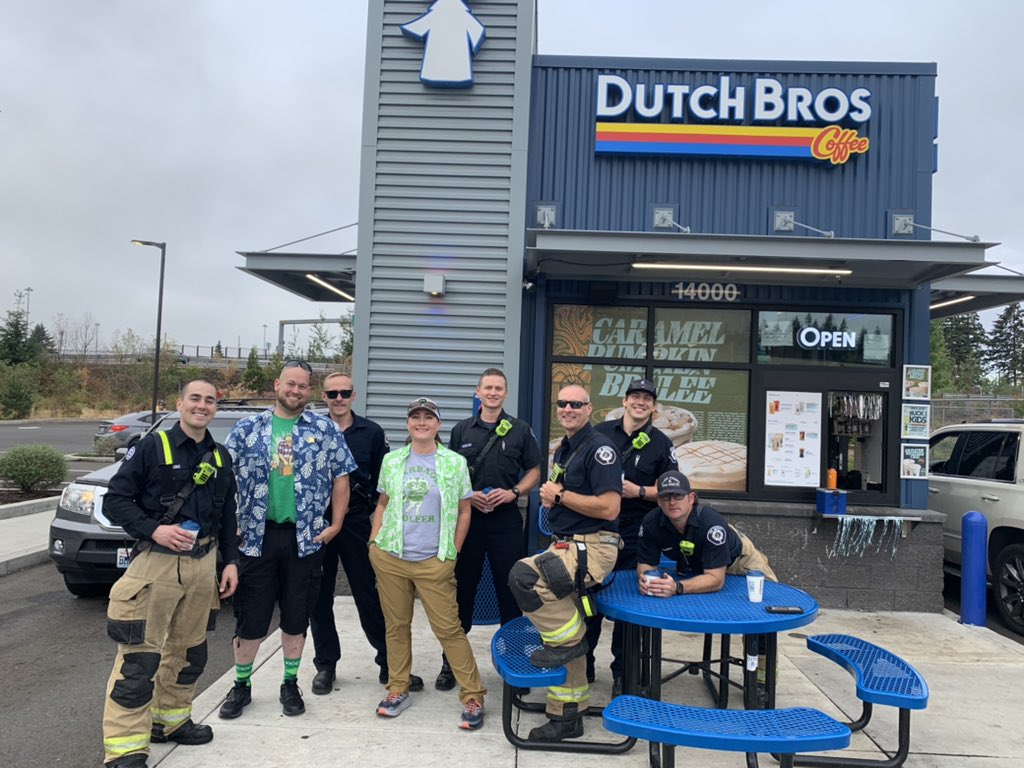 PortlandChive's tweet photo. @DutchBros we're feeling the #DutchLove with Clark County Fire District 6 on our way to the #PortlandChive Golf Tournament for #ChiveCharities ππππ https://t.co/OkoQtXNUay