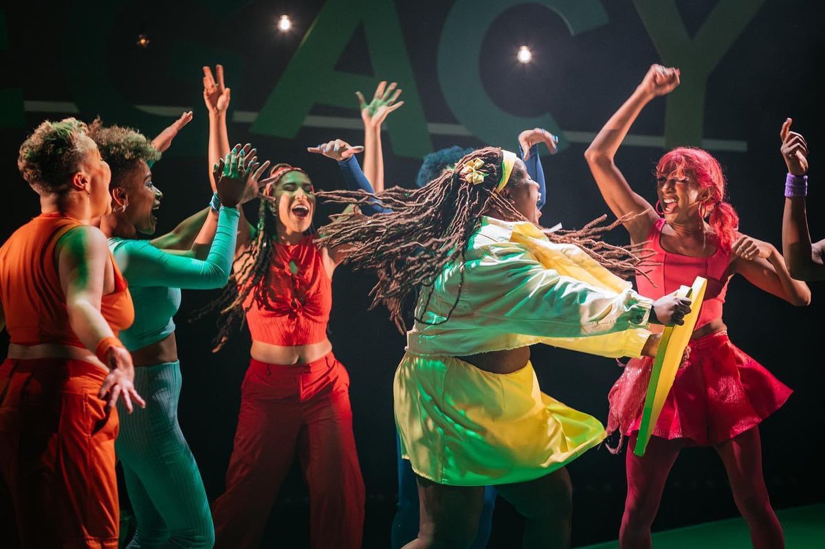 hotbrownhoney's tweet photo. #HiveCityLegacy #DublinChapter #HCLDublin #JoyousRage #Centrestage

Last show! 🥹🐝 @dublinfringe @projectarts 

We can’t even deal that this is coming to an end. So much love &amp; respect for this incredible collective of humans. 

We love you! Let’s smash it! 

📸 Simon Lazewski https://t.co/rECgYD3Zwn