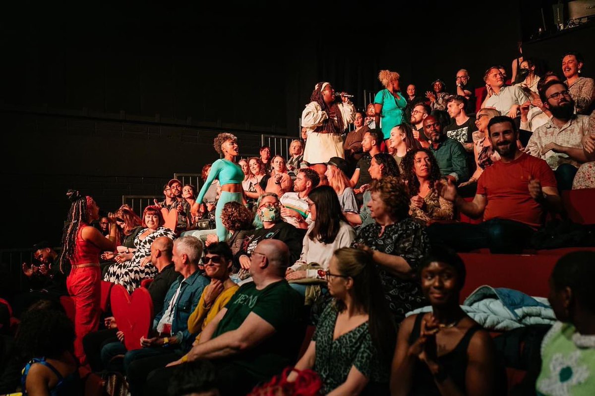 hotbrownhoney's tweet photo. #HiveCityLegacy #DublinChapter #HCLDublin #JoyousRage #Centrestage

Last show! 🥹🐝 @dublinfringe @projectarts 

We can’t even deal that this is coming to an end. So much love &amp; respect for this incredible collective of humans. 

We love you! Let’s smash it! 

📸 Simon Lazewski https://t.co/rECgYD3Zwn