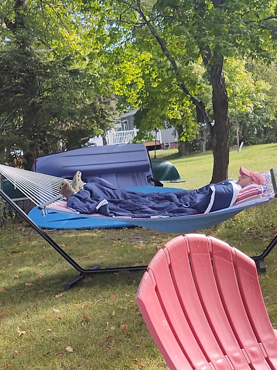 Pness03's tweet photo. Go visit @curlybear90 at their lake place and all he does is sleep.#Deadlake https://t.co/W2CLOT3tjV