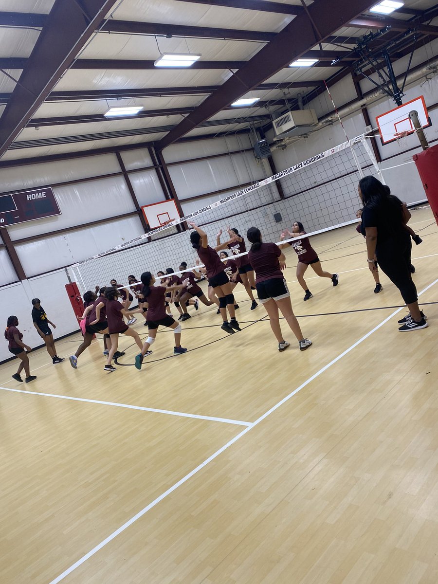 MrViltzMEd's tweet photo. @BigGladyVB Working on skills on a Saturday! Hard work and Dedication! 💪🏽🏐🔥@Grantham_AISD #BuildingBridges #AldineConnected #AldineConnectado https://t.co/ttLCyFxHfm